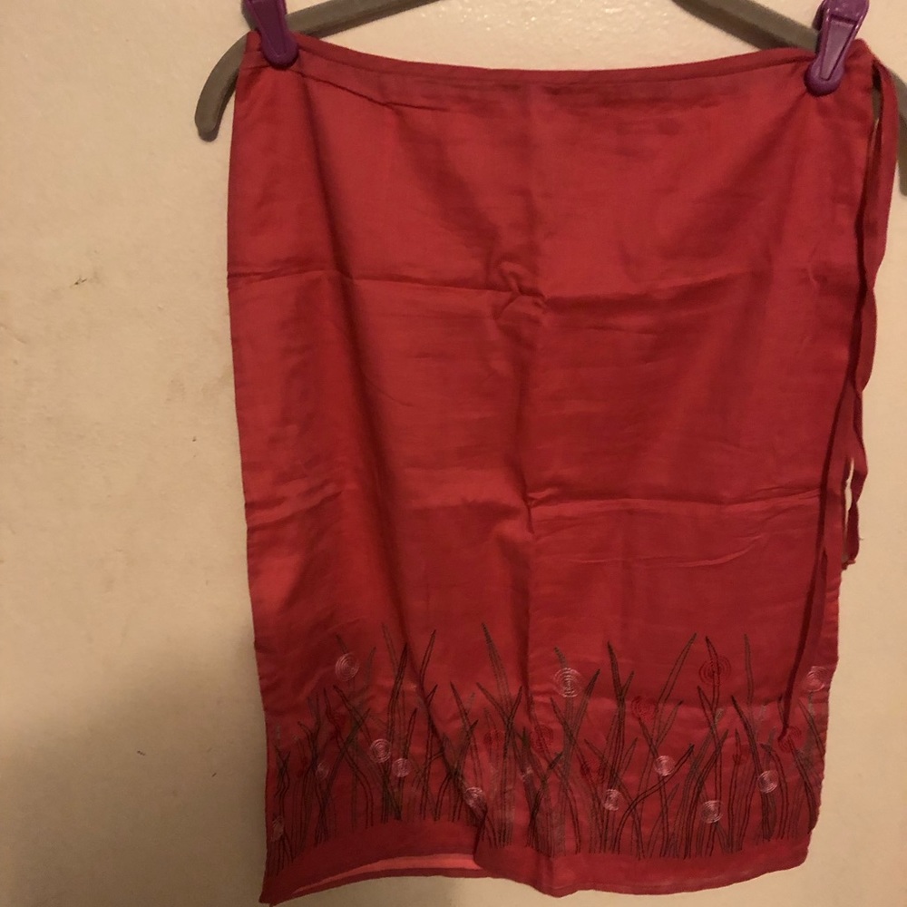 Penci skirt.